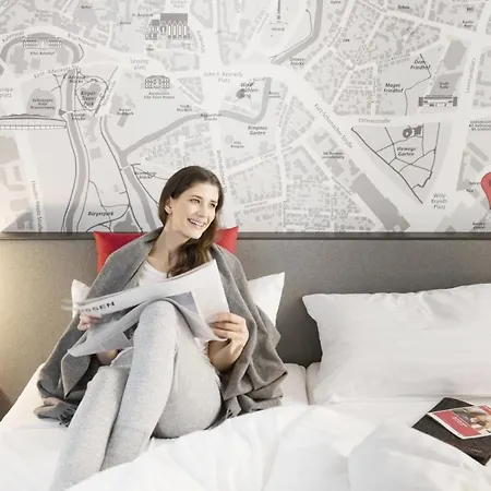 Intercityhotel Отель 4*