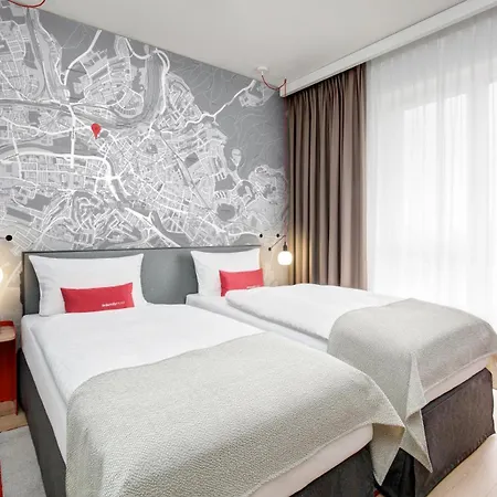 Intercityhotel Отель 4*
