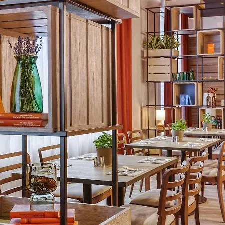 Intercityhotel 4*