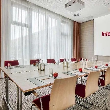 ホテル Intercityhotel 4*