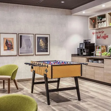 酒店 Intercityhotel 4*